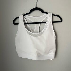 Fabletics | Woman’s White Plus Size High intensity Scoop Neck Sports Bra